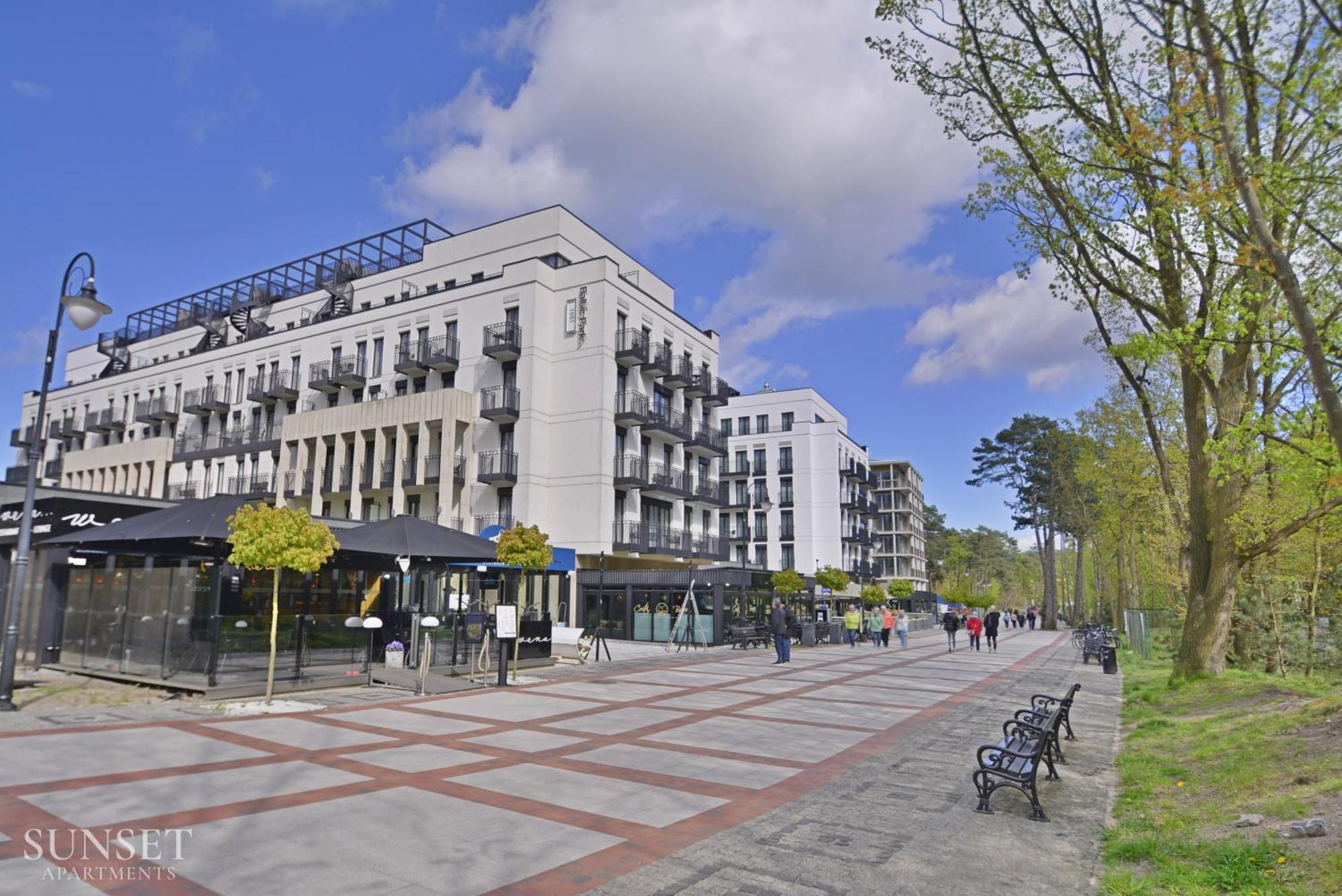 Baltic Park Fort 204G Plaza 100M - Sunset Apartments Świnoujście Exteriör bild